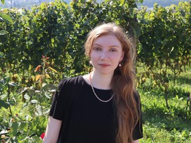 Dr. des. Barbara Schratzenstaller